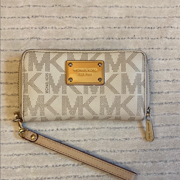 Michael Kors Cream Clutch with Gold Accents - Picture 1 of 8